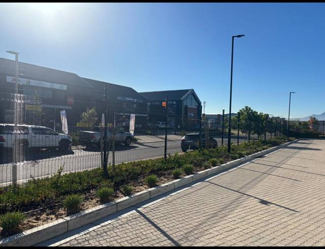 428M² WAREHOUSE TO LET IN KRAAIFONTEIN INDUSTRIA